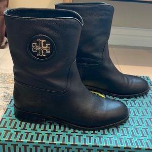 Tory burch boots